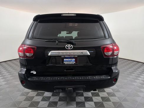 Used 2019 Toyota Sequoia Platinum w/ Carpet Mat Package (TMS) AWD/4WD image 4