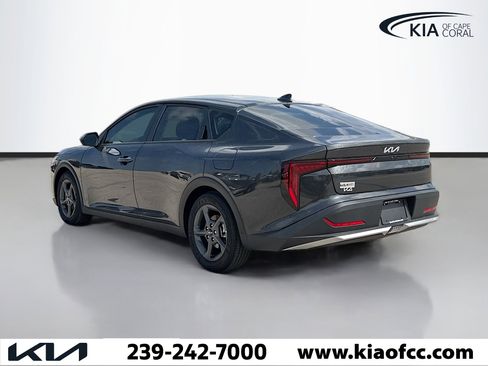 New 2025 Kia K4 LXS image 3