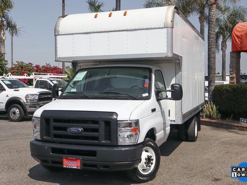 Used 2018 Ford E-350 and Econoline 350 Super Duty image 4