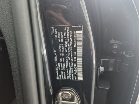 Certified 2026 Porsche Macan Turbo AWD/4WD image 29
