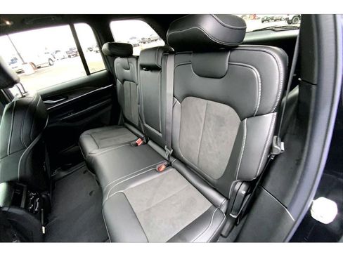 New 2026 Jeep Grand Cherokee Altitude image 11