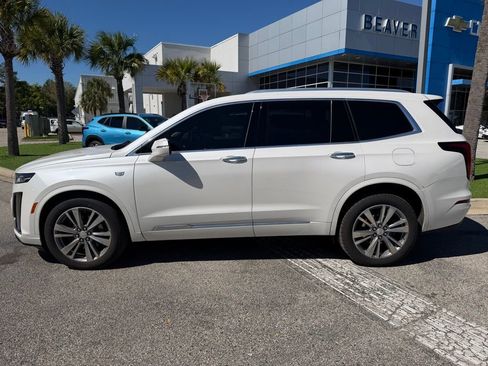 Used 2021 Cadillac XT6 Premium Luxury image 7