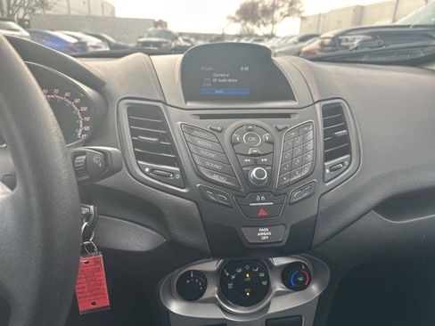 Used 2019 Ford Fiesta SE image 7