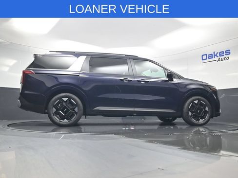 Used 2026 Kia Carnival EX FWD image 44