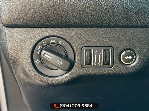 Used 2018 Dodge Challenger R/T Scat Pack w/ Leather Interior Group image 11