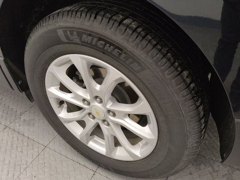 Used 2020 Chevrolet Equinox LS image 31