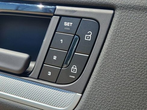 New 2026 Porsche Cayenne E-Hybrid Coupe image 22