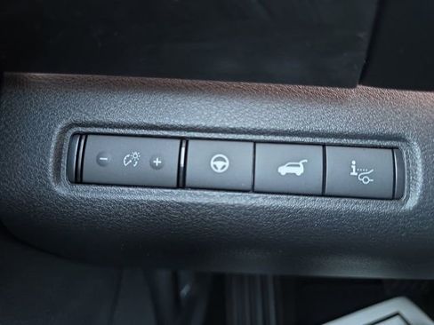 New 2026 Nissan Pathfinder Platinum image 10