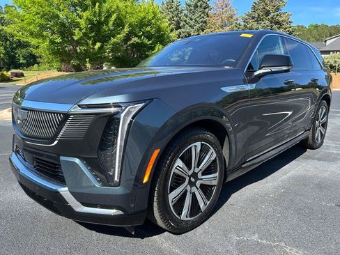 Used 2025 Cadillac Escalade IQ Luxury 2 w/ LPO, Premium Carpet Package AWD/4WD image 76