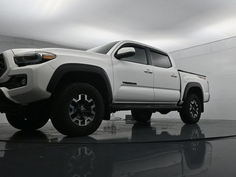 Used 2023 Toyota Tacoma TRD Off-Road AWD/4WD image 34