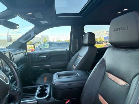 Used 2020 GMC Sierra 1500 AT4 w/ AT4 Premium Package AWD/4WD image 8