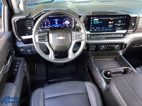 Used 2025 Chevrolet Silverado 2500 LTZ w/ LTZ Convenience Package image 21