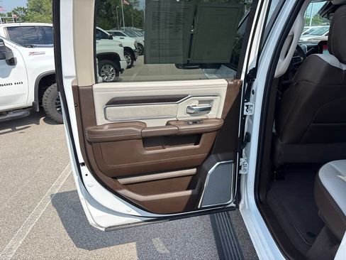 Used 2025 RAM 3500 Laramie AWD/4WD image 41