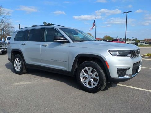 Used 2021 Jeep Grand Cherokee L Limited AWD/4WD image 2