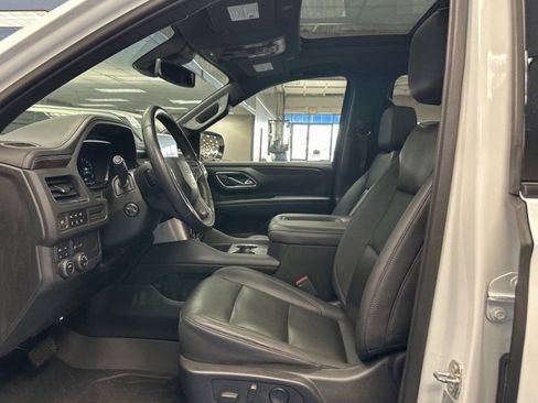 Used 2023 Chevrolet Suburban Z71 w/ Luxury Package AWD/4WD image 36