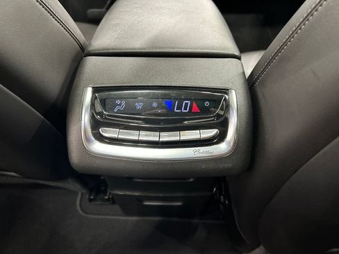 Used 2022 Cadillac XT6 Premium Luxury AWD/4WD image 28
