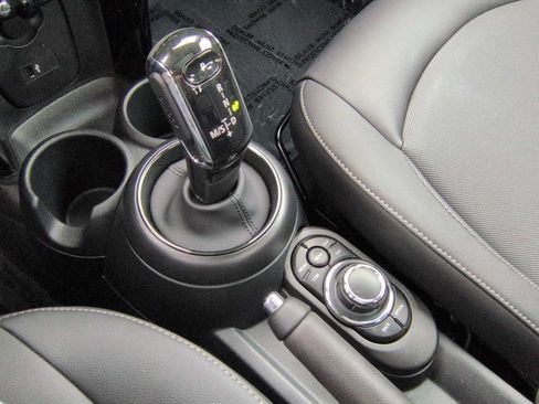 Certified 2024 MINI Cooper 4-Door Hardtop FWD image 34
