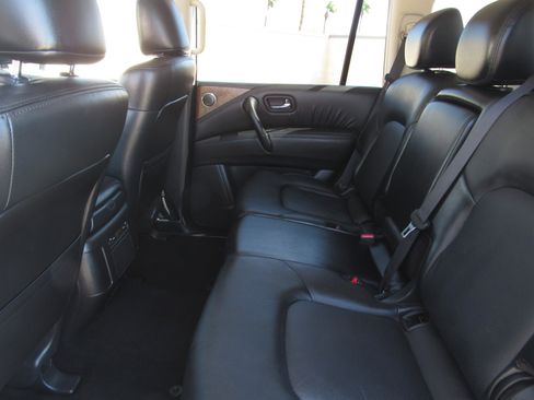 Used 2024 Nissan Armada SL image 15