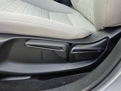 Certified 2024 Honda HR-V LX image 10