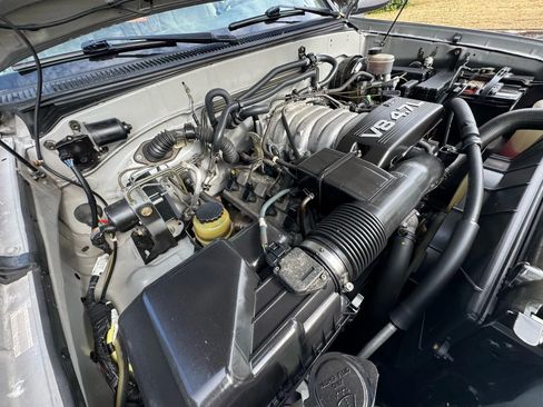 Used 2004 Toyota Sequoia Limited image 41