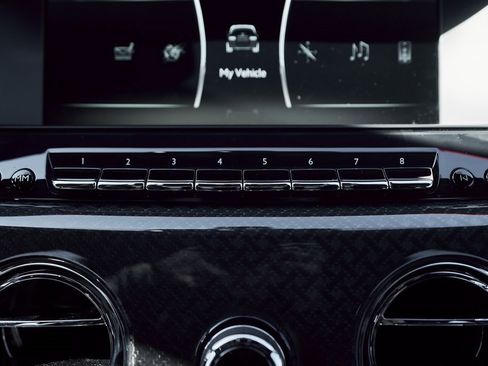 Used 2022 Rolls-Royce Cullinan Black Badge image 73