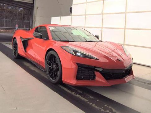 Used 2025 Chevrolet Corvette Z06 image 4