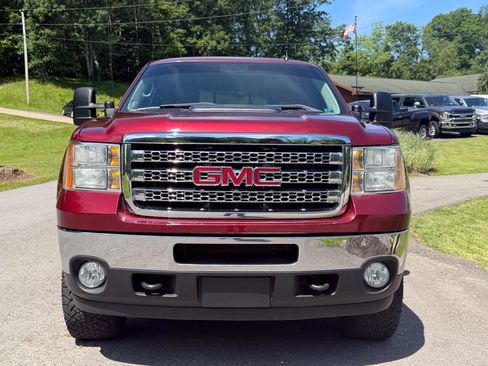 Used 2014 GMC Sierra 2500 SLE w/ SLE Preferred Package AWD/4WD image 3