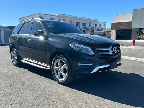 Used 2017 Mercedes-Benz GLE 350 w/ Premium 2 Package image 3