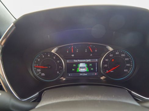 Used 2023 Chevrolet Equinox Premier FWD image 24