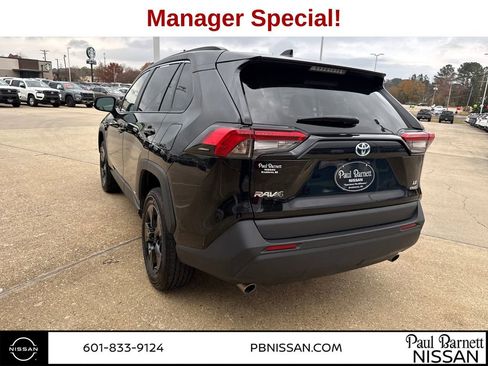 Used 2024 Toyota RAV4 LE image 6