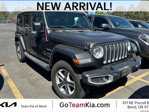 Used 2020 Jeep Wrangler Unlimited Sahara w/ LED Lighting Group AWD/4WD image 1