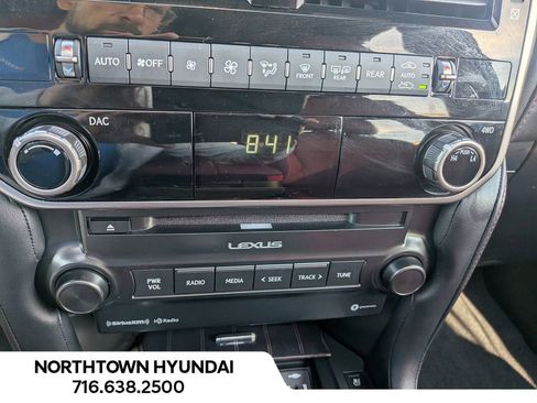 Used 2022 Lexus GX 460 Premium w/ Premium Package AWD/4WD image 19