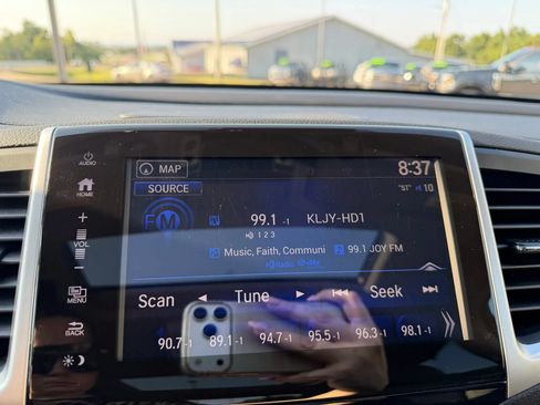 Used 2017 Honda Pilot Elite image 25