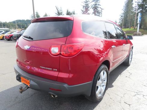 Used 2012 Chevrolet Traverse LTZ image 8