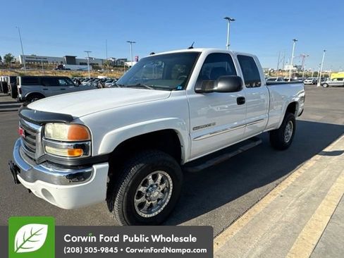 Used 2004 GMC Sierra 2500 SLT AWD/4WD image 3