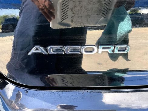 Used 2023 Honda Accord Sport image 9