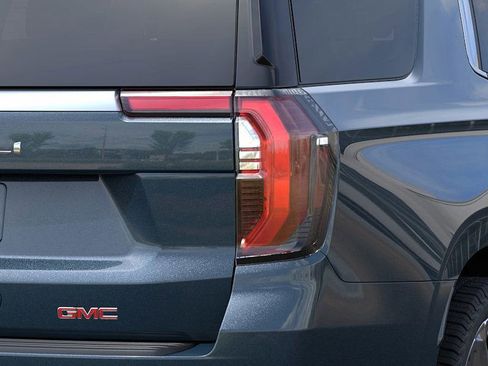 New 2026 GMC Yukon Denali w/ Denali Reserve Package AWD/4WD image 11