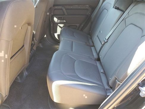 Used 2025 Land Rover Defender 110 S image 26