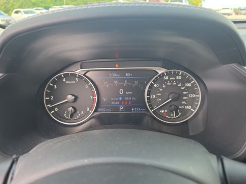 Used 2023 Nissan Altima 2.5 SR w/ SR Premium Package FWD image 14