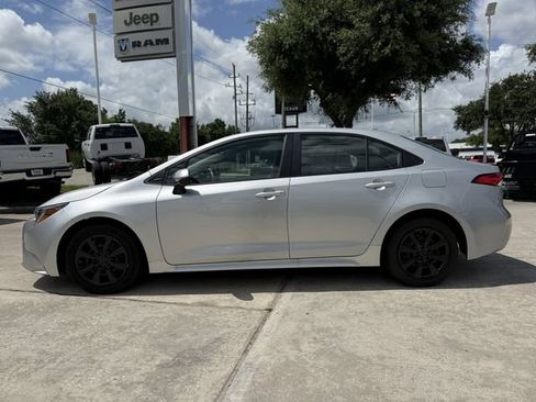 Used 2024 Toyota Corolla LE FWD image 7