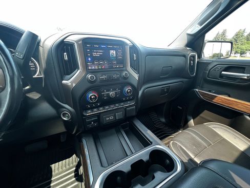 Used 2021 Chevrolet Silverado 1500 High Country w/ Technology Package image 12