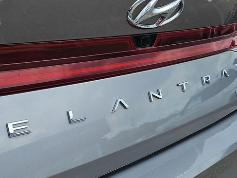 Used 2023 Hyundai Elantra Blue FWD image 5