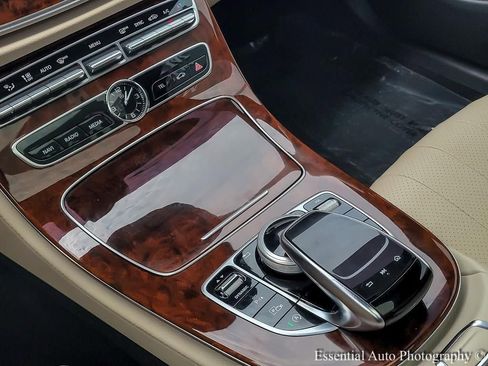 Used 2020 Mercedes-Benz E 450 4MATIC Wagon image 18