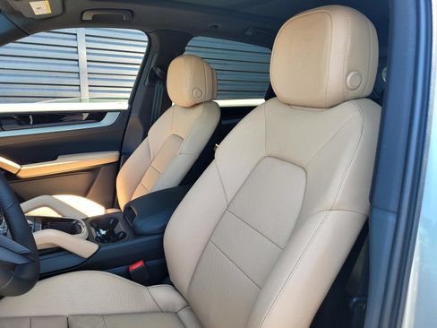 New 2026 Porsche Cayenne AWD/4WD image 5