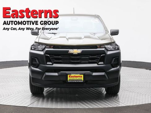 Used 2024 Chevrolet Colorado W/T RWD image 2