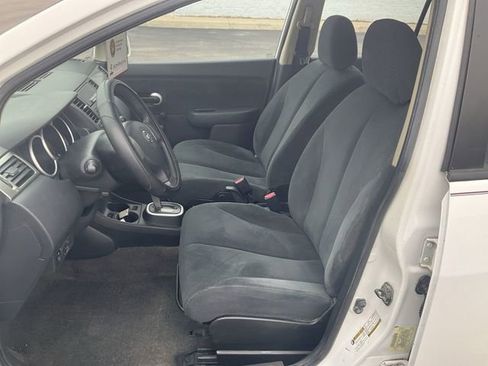 Used 2010 Nissan Versa 1.8 S image 9