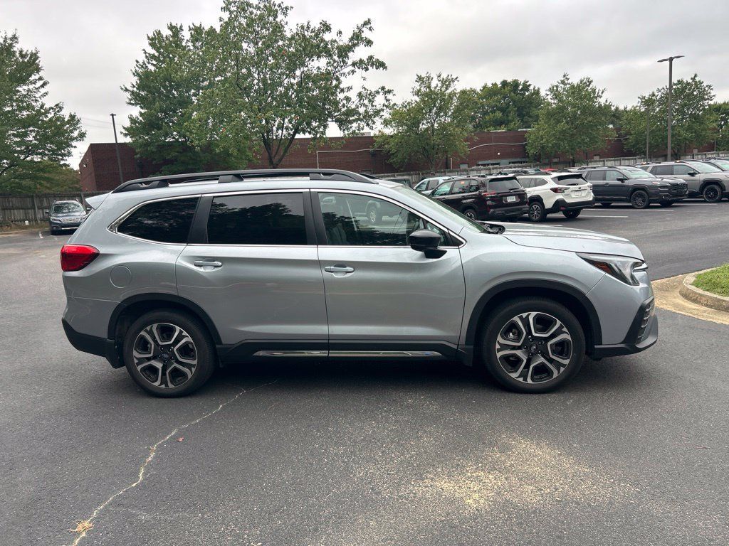 Used 2024 Subaru Ascent Limited w/ Technology Package AWD/4WD image 2