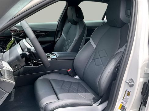 New 2027 BMW 550e xDrive AWD/4WD image 7
