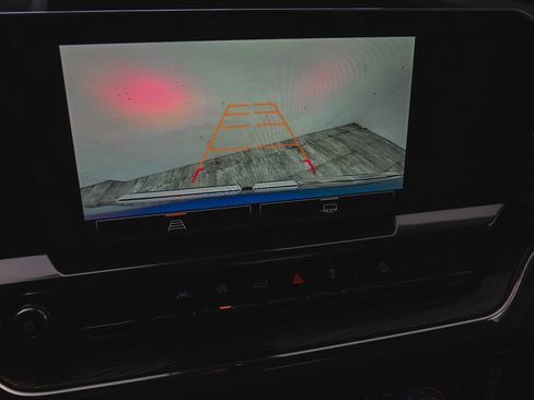 Used 2024 GMC Sierra 1500 Elevation image 18