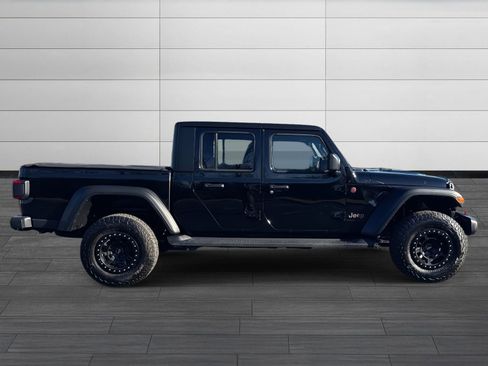 Used 2025 Jeep Gladiator Rubicon w/ Convenience Group image 3